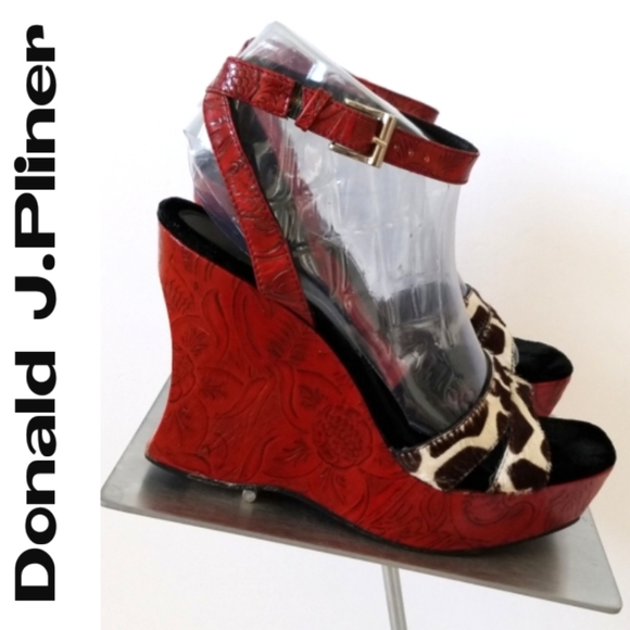 Donald J. Pliner Shoes - Donal J. Pliner Wooden Animal Print Wedges - Sz.9M